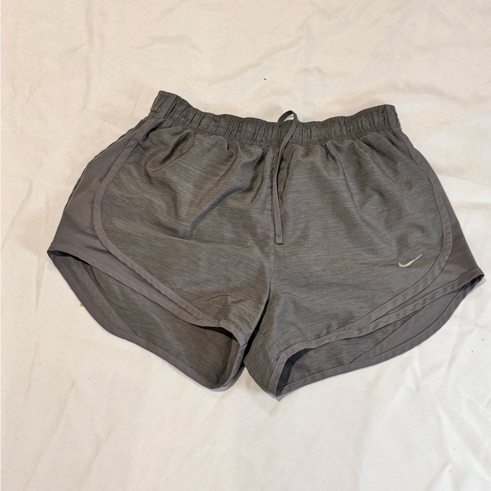 Nike Gray Athletic Shorts Lightweight Quick-Drying